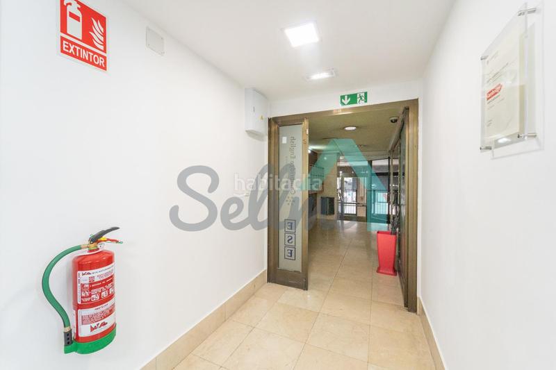 Foto 2680c06a-cf94-41cb-bdf8-c25f24061652. Rent business premise in Salesas - Foncalada - Campoamor Oviedo