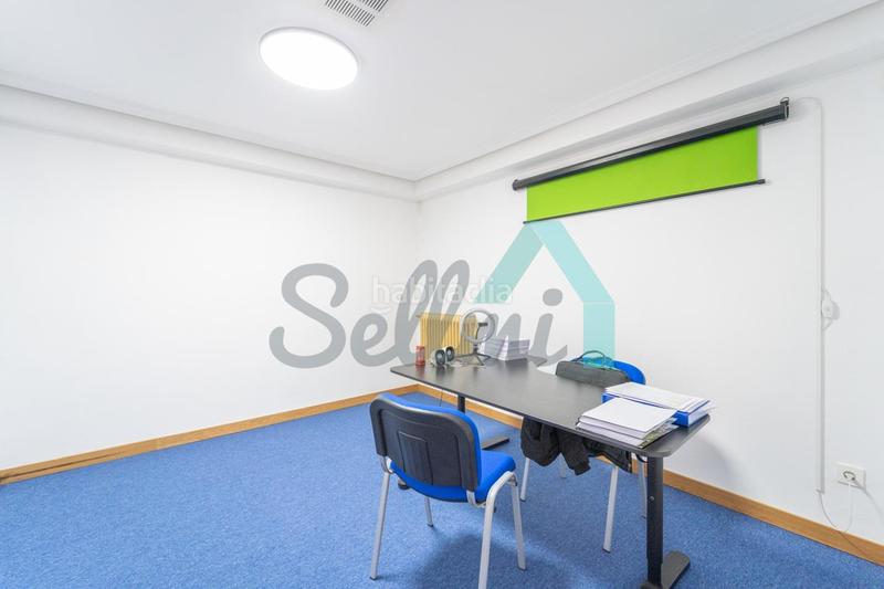 Foto 3c24895c-5ae5-48f9-8c8b-65d5c15b7634. Rent business premise in Salesas - Foncalada - Campoamor Oviedo