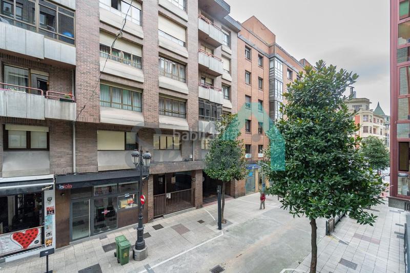 Foto 4b1944bb-41b7-4cf4-8ada-ec9a1c82430d. Rent business premise in Salesas - Foncalada - Campoamor Oviedo