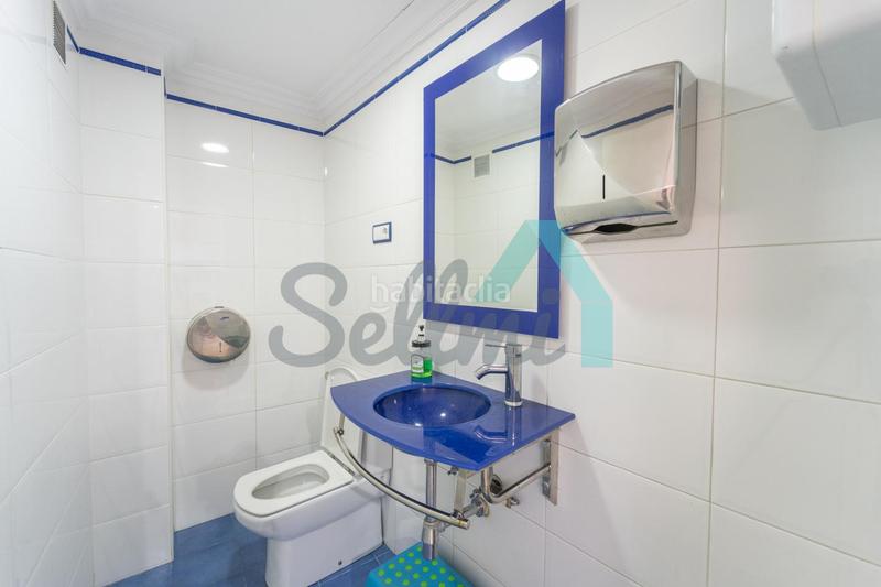 Foto 8c2c081e-ca27-49c8-9917-f73915107914. Rent business premise in Salesas - Foncalada - Campoamor Oviedo