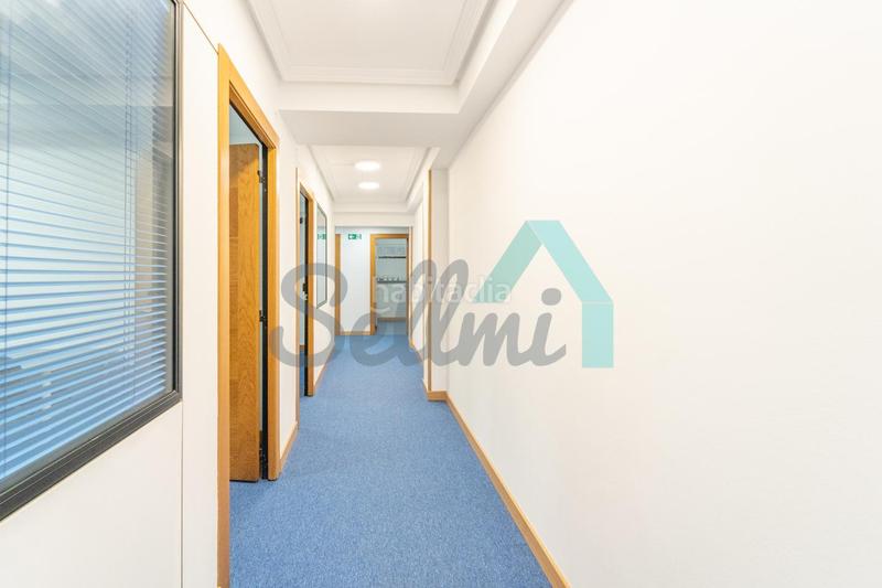 Foto 9a9a0007-f359-43eb-b174-73679feec922. Rent business premise in Salesas - Foncalada - Campoamor Oviedo