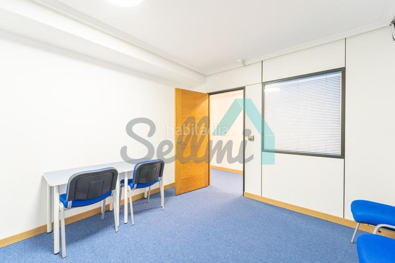 Foto cccc447c-3110-447d-8470-075b4ba4c426. Rent business premise in Salesas - Foncalada - Campoamor Oviedo