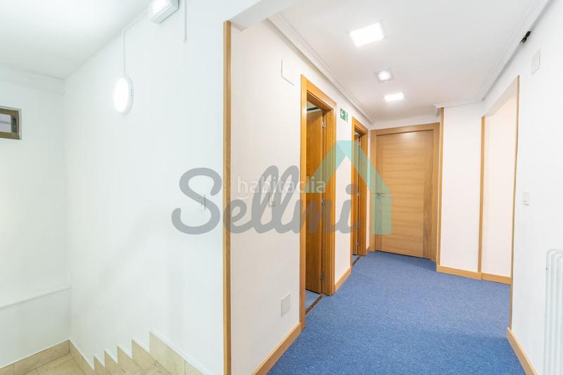 Foto f3c8579f-0a9f-4172-9cc3-1b4faa7c3c9d. Rent business premise in Salesas - Foncalada - Campoamor Oviedo