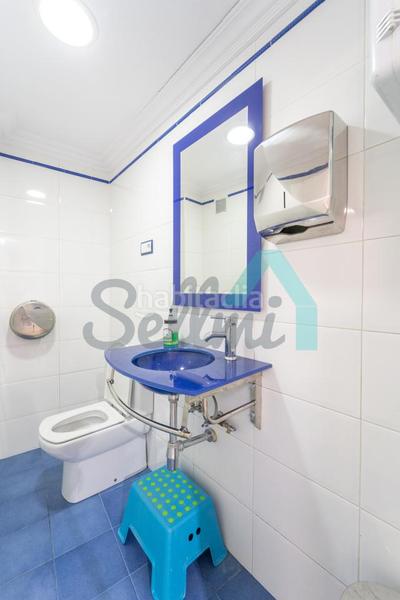Foto fd1c34ff-10ea-4e95-abe3-39e41ee81217. Rent business premise in Salesas - Foncalada - Campoamor Oviedo