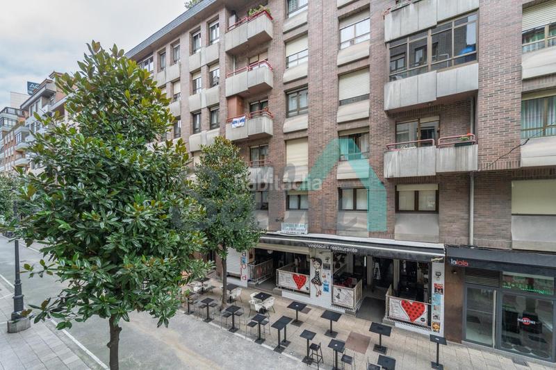 Foto 35bf99c3-f09e-46da-b7a9-c9e438939488. Lloguer local comercial a Salesas - Foncalada - Campoamor Oviedo