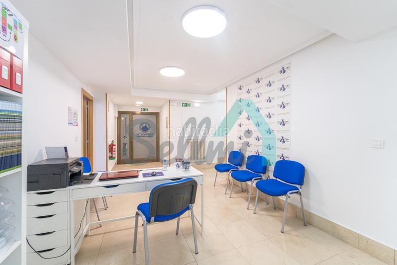 Foto 66e68ad3-b15e-4ba6-a1e1-4943a59d2458. Lloguer local comercial a Salesas - Foncalada - Campoamor Oviedo