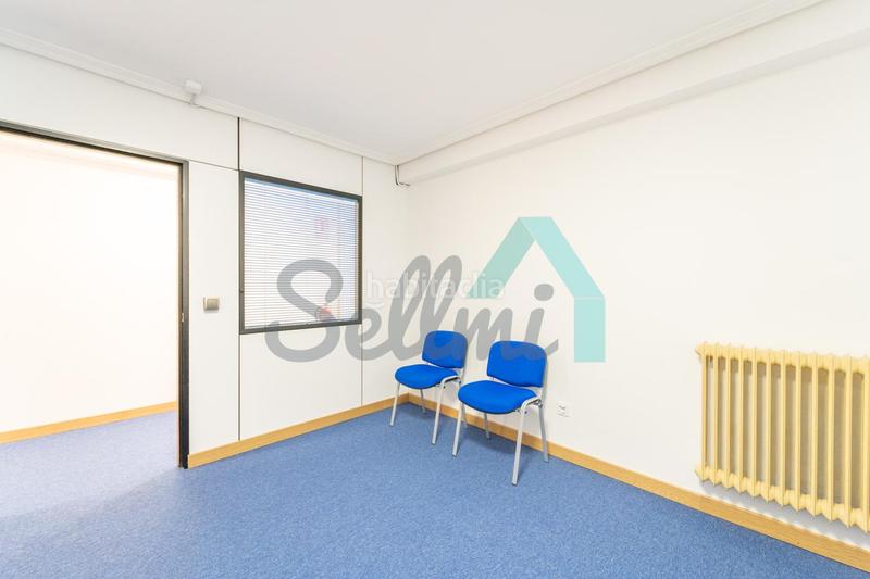 Foto dc58c1d7-94b1-4d5a-b920-3cd747d538c4. Lloguer local comercial a Salesas - Foncalada - Campoamor Oviedo