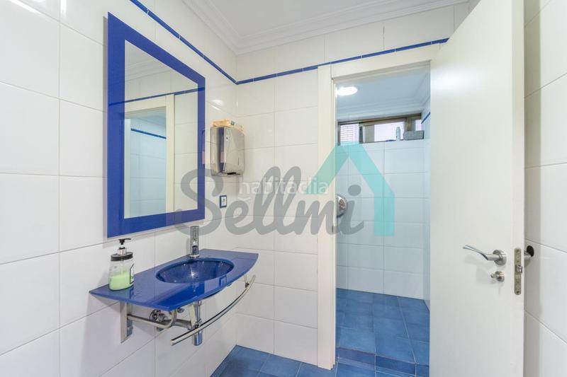 Foto e95b6f86-e8b0-477d-bdf8-ef4b54b91257. Lloguer local comercial a Salesas - Foncalada - Campoamor Oviedo