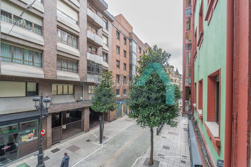 Foto 3a93daf6-d83a-4fc7-acfc-c57f1c607e27. Affitto locale commerciale in Salesas - Foncalada - Campoamor Oviedo