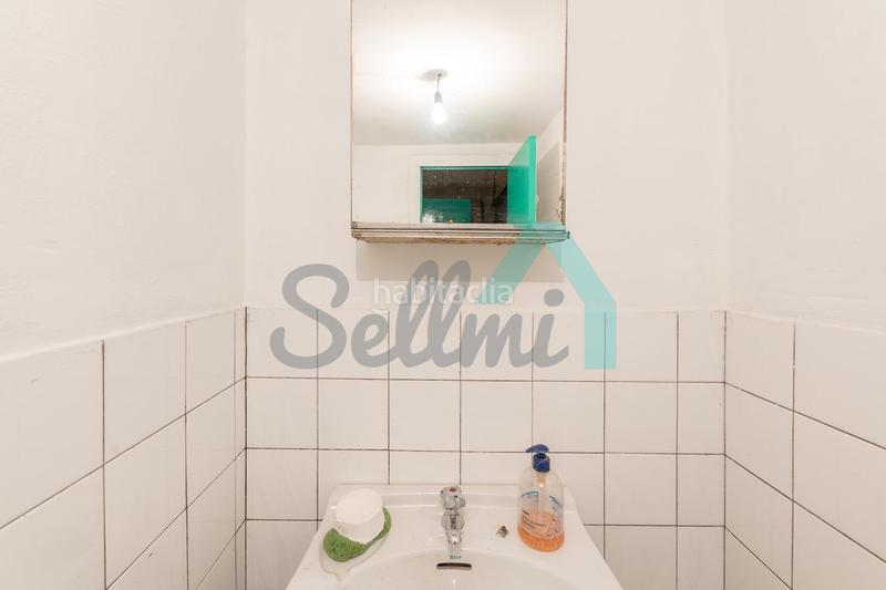 Foto f8574683-f6d4-42fa-85bd-c6bdb556f9df. Lloguer local comercial a La Felguera Langreo