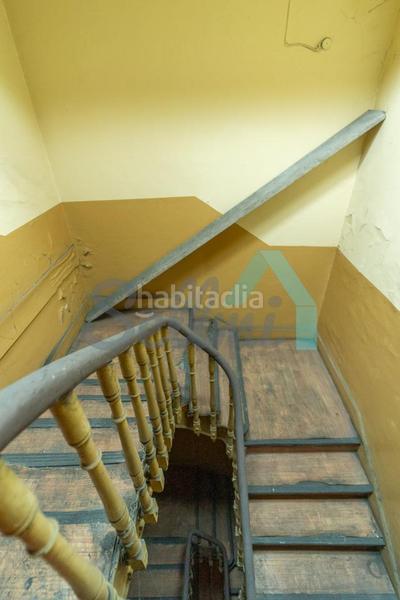 Foto 116ffbea-1a1c-4f72-a8d1-8c17a55930af. Édifice dans Sama Langreo