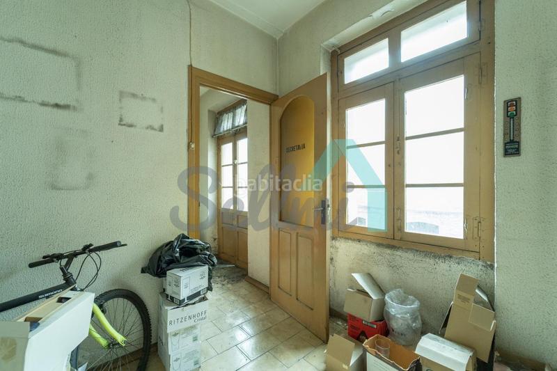 Foto b93ca7cc-1d55-4746-99a1-38140b0584d3. Édifice dans Sama Langreo