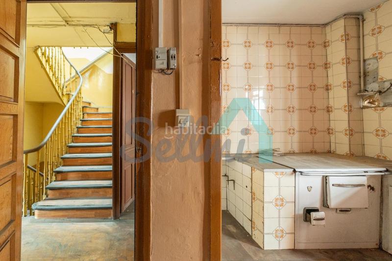 Foto 65c64d22-b199-43da-8bef-4d7a0504ccb0. Edificio in Sama Langreo