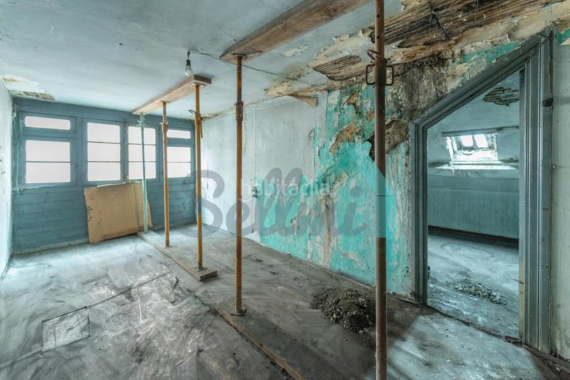 Foto e7eaf478-1be5-4e36-aba5-55e68ff3a46f. Edificio en Sama Langreo
