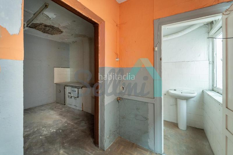 Foto 38b84328-775c-43e6-aaef-3988e38e19ef. Edifici a Sama Langreo