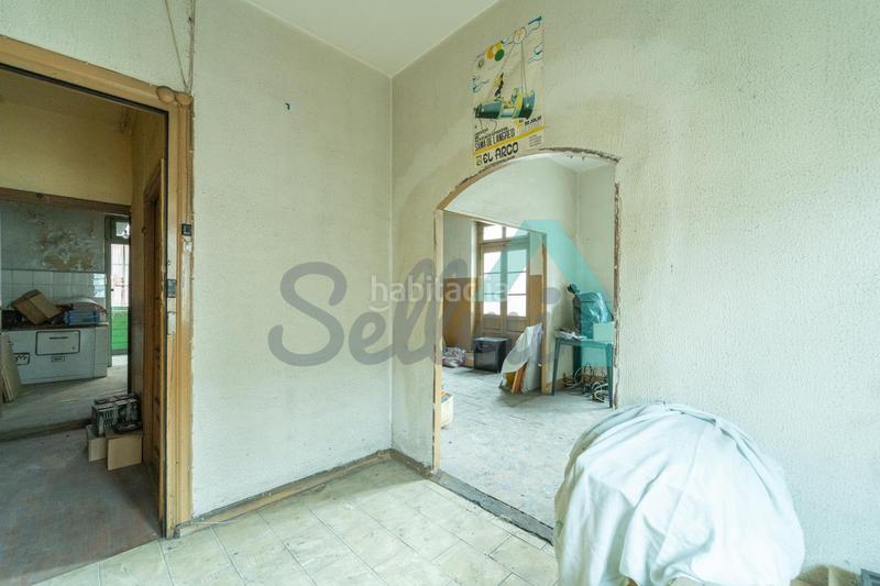 Foto 99e934c5-cd2b-4e84-9dbc-4dbe87c398e3. Edifici a Sama Langreo