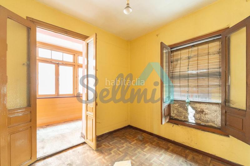 Foto f75cb357-45b2-4ebb-96ad-86137c836307. Edifici a Sama Langreo