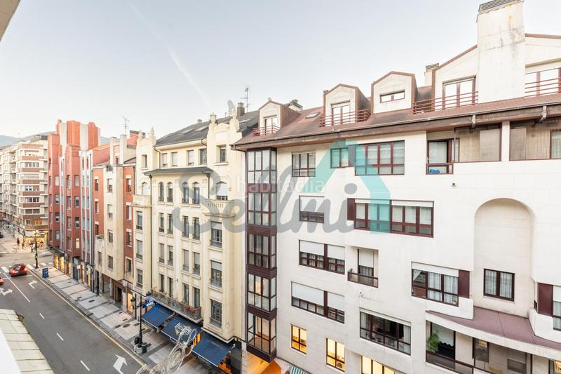 Foto 77977b5e-87b5-46ce-a40f-f14ba23eff75. Appartamento con parcheggio in Parque San Francisco - Uría Oviedo