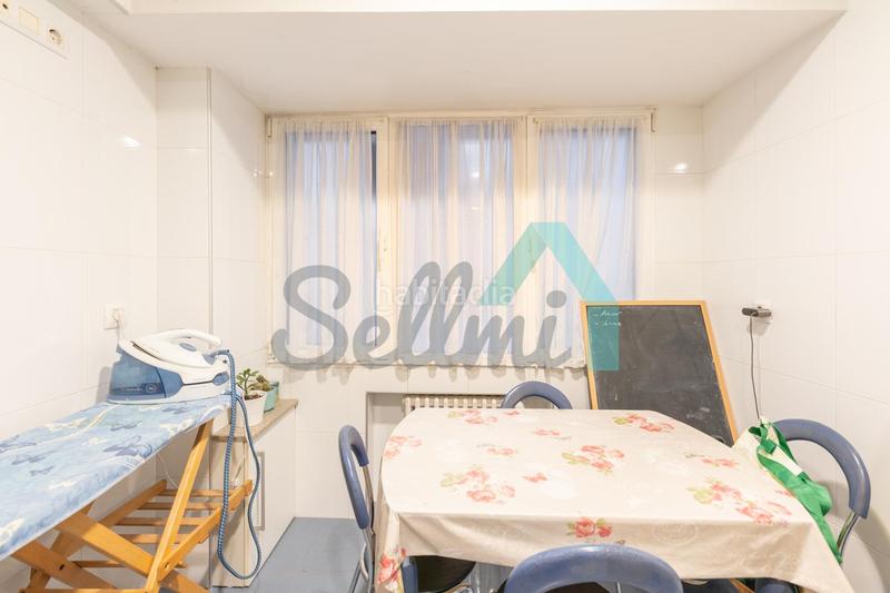 Foto b2579015-9ff2-4ef9-beec-f6378e157c39. Appartamento con parcheggio in Parque San Francisco - Uría Oviedo