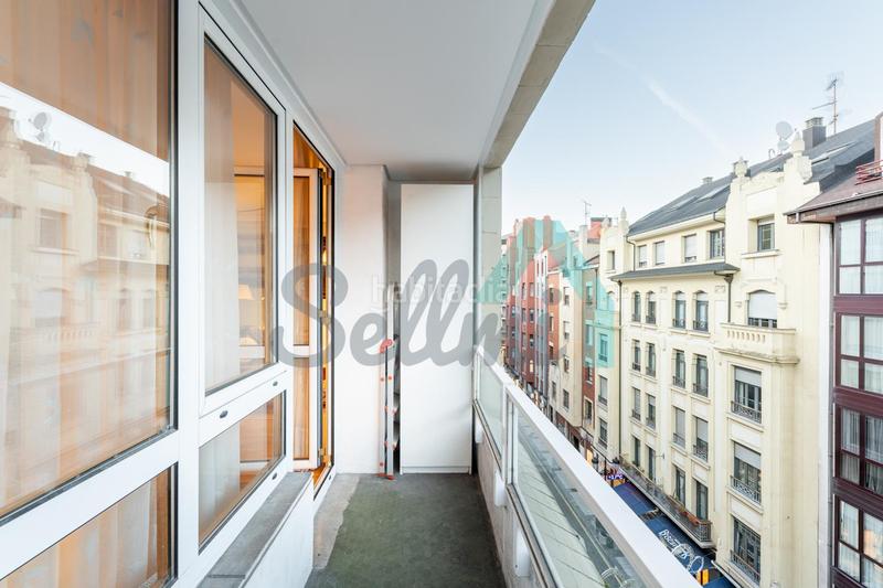 Foto b921735a-a670-4743-b908-ea53baee1cfd. Appartamento con parcheggio in Parque San Francisco - Uría Oviedo