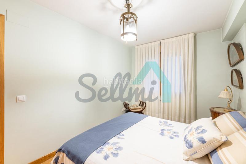 Foto f5449769-2830-4b02-886e-0f1a38417782. Appartamento con parcheggio in Parque San Francisco - Uría Oviedo