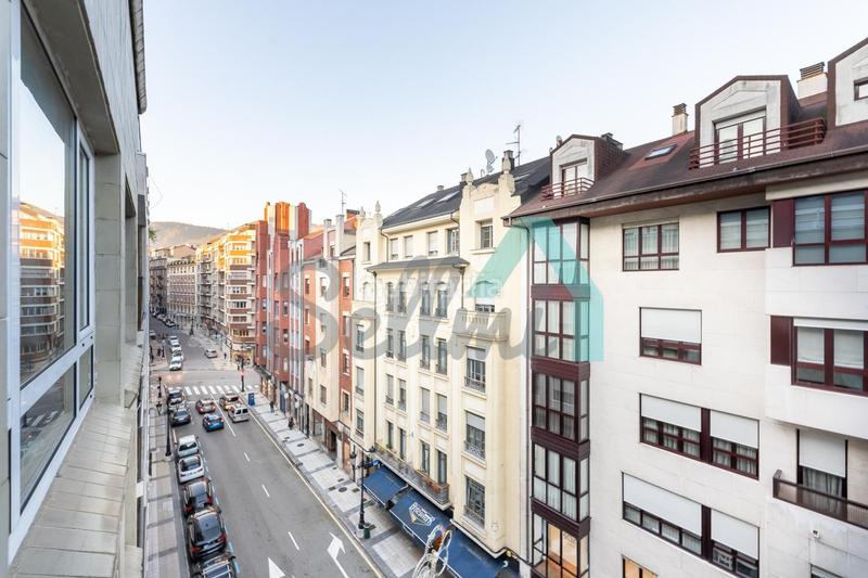 Foto 01a05ee6-5069-4104-817d-38b44a61abca. Etagenwohnung mit parking in Parque San Francisco - Uría Oviedo