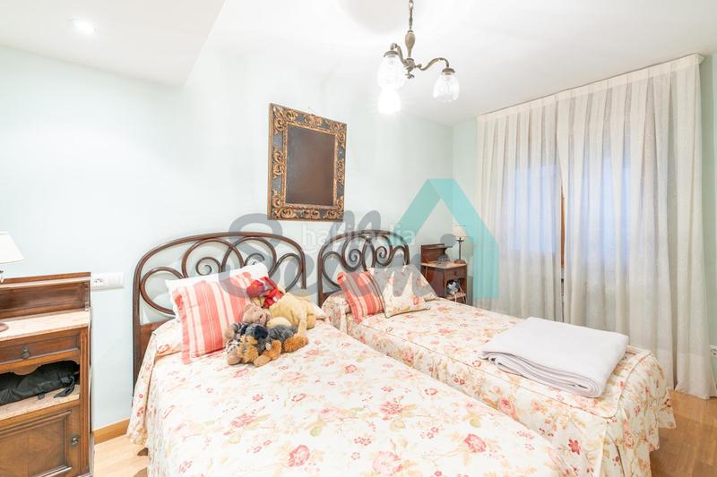 Foto 22d36d98-3413-42c5-b90a-84a3d1f68c8c. Etagenwohnung mit parking in Parque San Francisco - Uría Oviedo