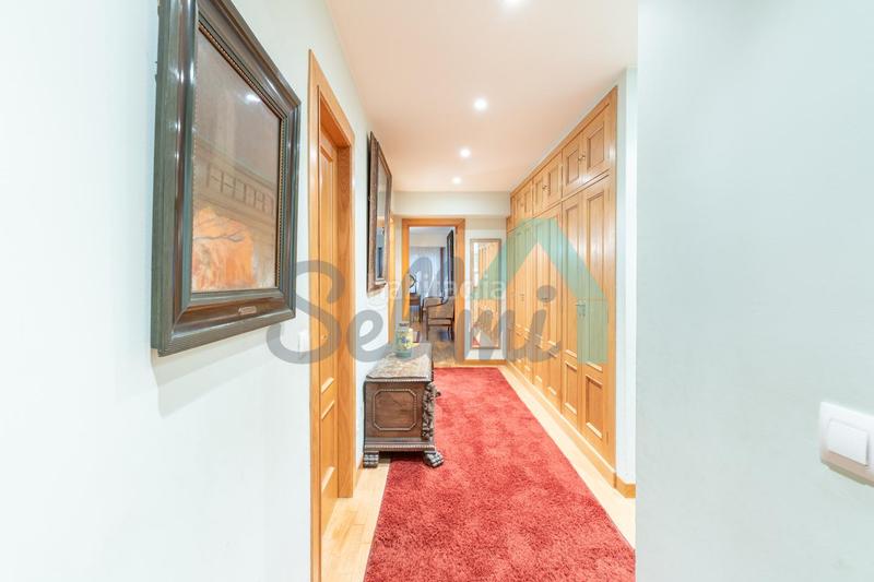 Foto 5e2dfd70-51ec-4346-bfd7-f1ff70ae0440. Etagenwohnung mit parking in Parque San Francisco - Uría Oviedo