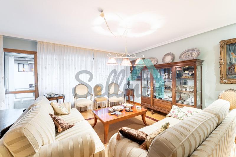 Foto dd82144d-f640-412f-a29f-db1758557869. Etagenwohnung mit parking in Parque San Francisco - Uría Oviedo