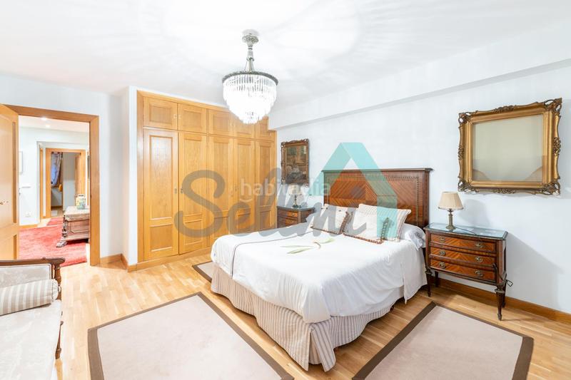 Foto 203244b3-4803-48ec-9561-e3373b0c9d11. Flat with parking in Parque San Francisco - Uría Oviedo