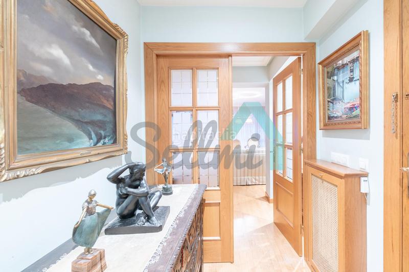 Foto 3ca49fb1-aa65-4328-906c-61248eaef0a0. Flat with parking in Parque San Francisco - Uría Oviedo