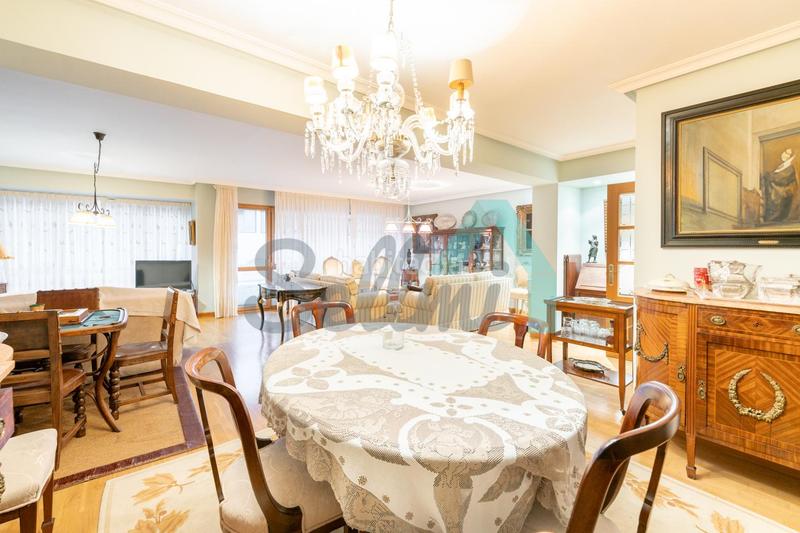 Foto 57efe5df-bc51-4b46-a8f7-8f66aa633c83. Pis amb aparcament a Parque San Francisco - Uría Oviedo