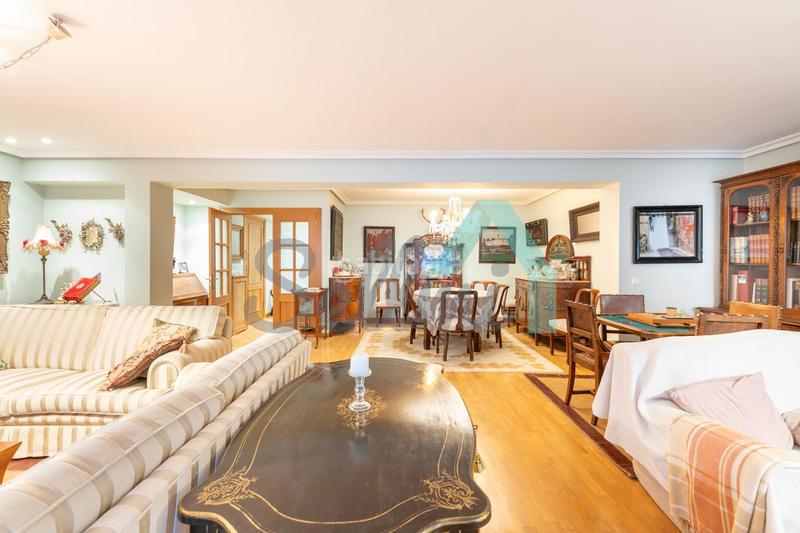 Foto 25d1e680-87eb-43c6-9301-5f6d534faffe. Piso en Parque San Francisco - Uría Oviedo