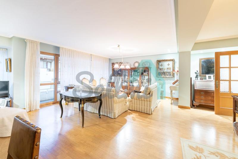 Foto 76a67235-0669-4402-8eec-b68c1d8915d3. Piso en Parque San Francisco - Uría Oviedo