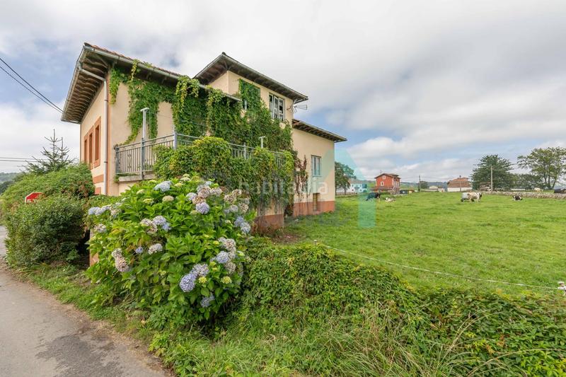 Foto 17b599d3-01b5-44c3-b9ff-4b33518e45be. Casa con parcheggio in Salas