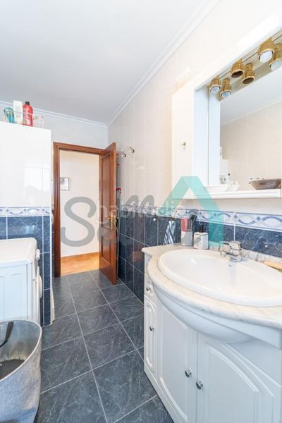 Foto 18ad724d-89d0-48ba-8cdd-d3b7232cdf5d. Ground floor with heating parking in Tapia de Casariego