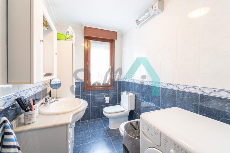 Foto 20e90e9d-0b50-4c09-8b6e-bda8c823d5b8. Ground floor with heating parking in Tapia de Casariego