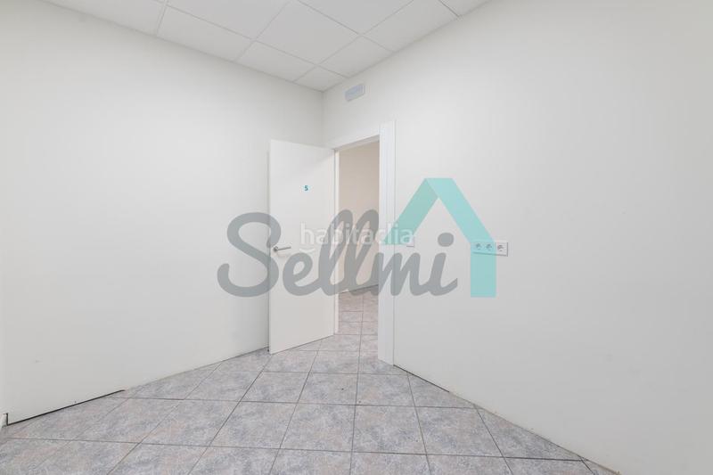 Foto aeab2865-c794-4a24-ae6a-53fe85bc0fe5. Rent business premise in Plaza de América Oviedo