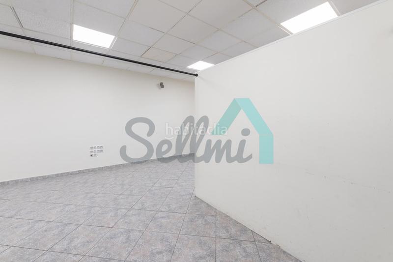 Foto c33fdfe4-b4d2-4a60-9ee0-5a74e81928b2. Rent business premise in Plaza de América Oviedo