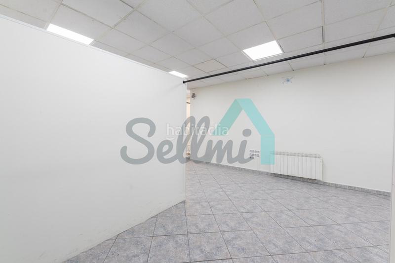 Foto ec1246fe-3b9d-4347-ac2c-59dfeea23d7c. Rent business premise in Plaza de América Oviedo