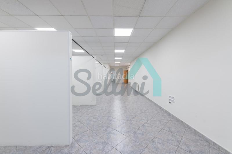 Foto 42e7d1c9-53c0-4058-a113-3d66886329b3. Lloguer local comercial a Plaza de América Oviedo