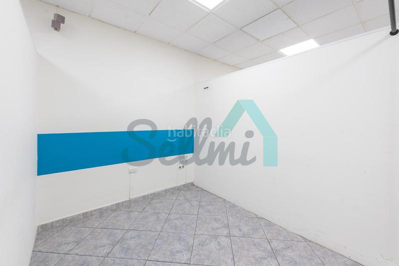 Foto 53b402c6-f5ea-4fd5-b4f8-a0a0e8f589b2. Lloguer local comercial a Plaza de América Oviedo