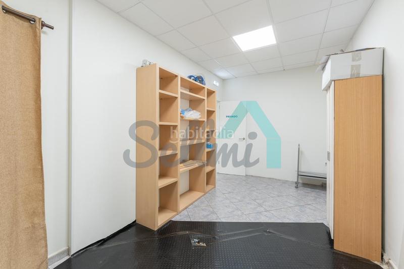 Foto 644e18cc-c326-4e0a-82f4-dde06d53ded3. Lloguer local comercial a Plaza de América Oviedo