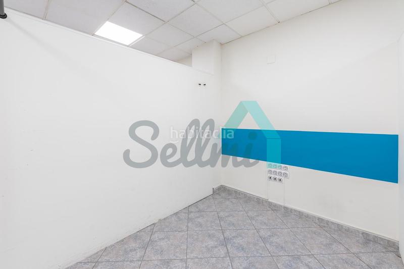 Foto 88a990e1-147a-40f1-8100-6c924046690f. Lloguer local comercial a Plaza de América Oviedo