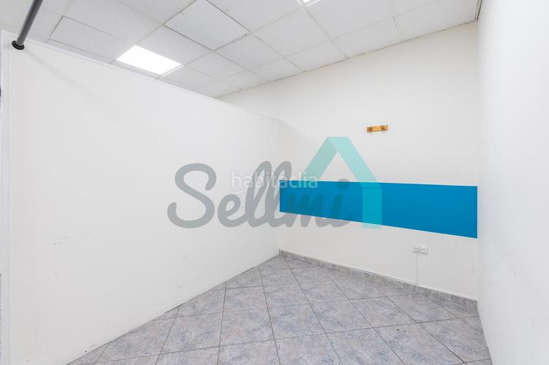 Foto 28b98065-2bfc-4dfe-a89a-774a4e86359e. Location local commercial dans Plaza de América Oviedo