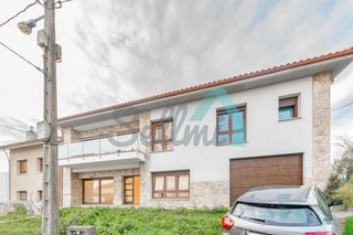 Casa aparellada  Lugar llovera