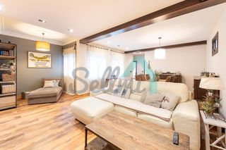 Rent Flat  Calle de gloria fuertes