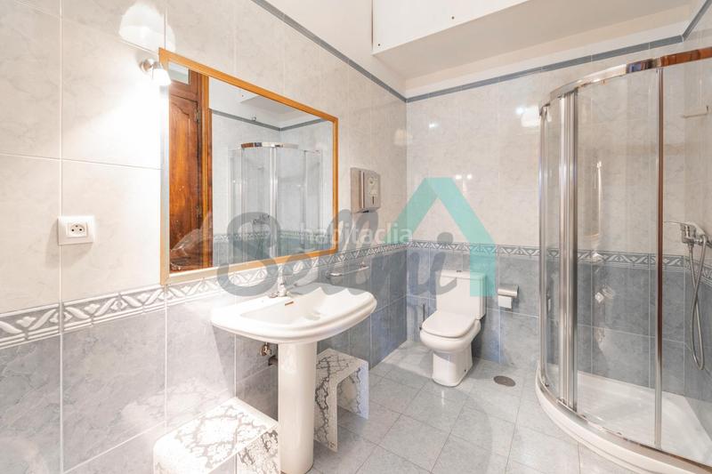 Foto 09b5a83f-e9d8-4a29-a2d4-d06ecc234b34. Affitto ufficio con riscaldamento in Grado