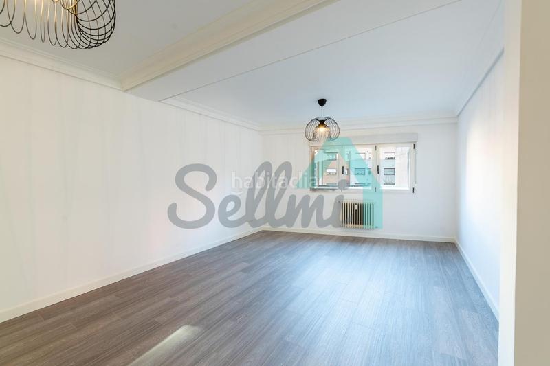 Foto 173b70cc-d5a2-4505-849e-2945364bf901. Etagenwohnung mit heizung in Milán - Pumarín Oviedo