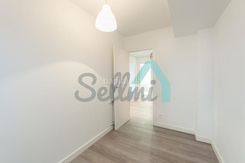 Foto 2e2775b2-694f-4d50-a37f-0f4e03383911. Etagenwohnung mit heizung in Milán - Pumarín Oviedo